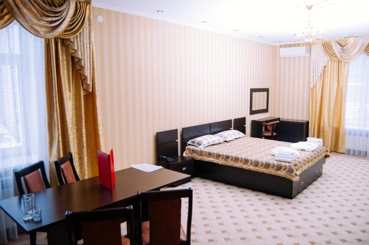 Mirage Hotel Qostanay Esterno foto